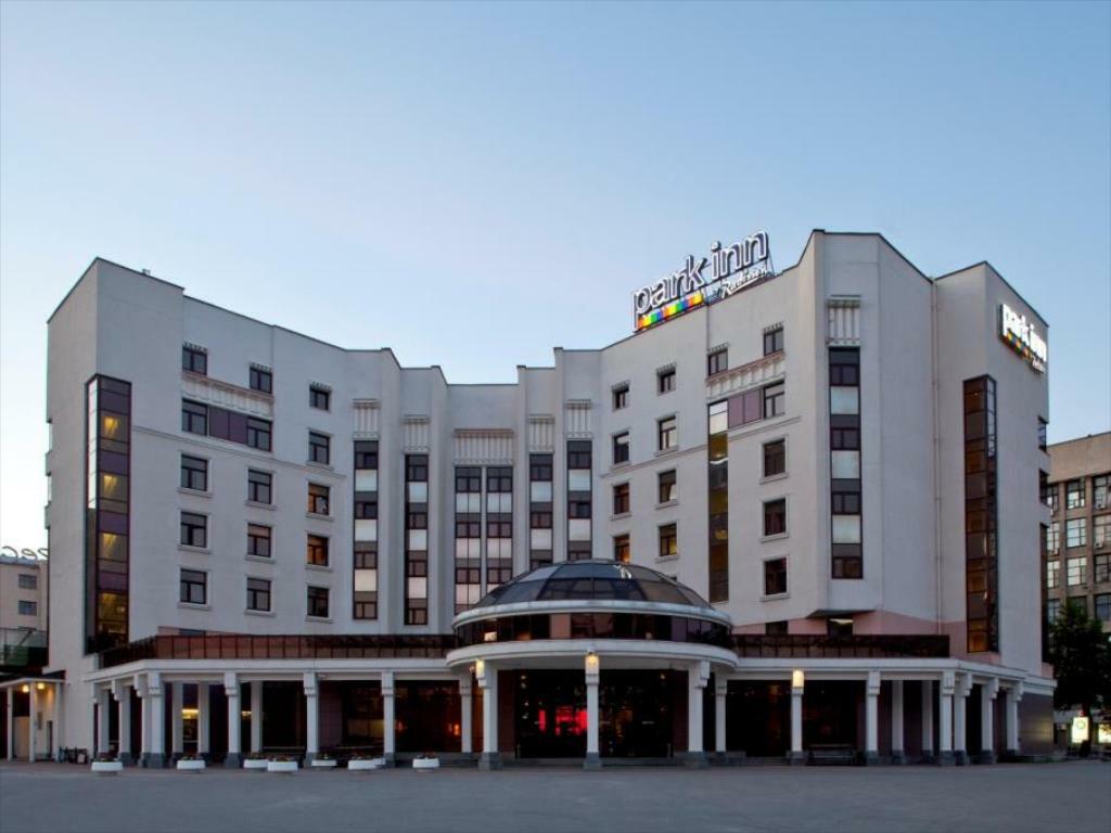 Екатеринбург отели в центре. Park Inn by Radisson Екатеринбург. Паркин отель Екатеринбург. Park Inn by Radisson, Ekaterinburg 4*. Мамина Сибиряка 98 Екатеринбург.