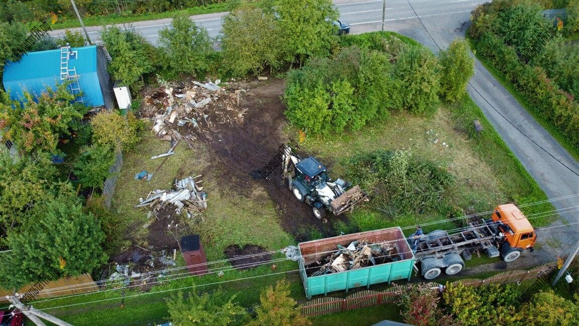 Расчистка участка, выкорчевка пней, подготовка под строительство