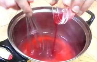 Приготовление манных биточков на сковороде: шаг 7