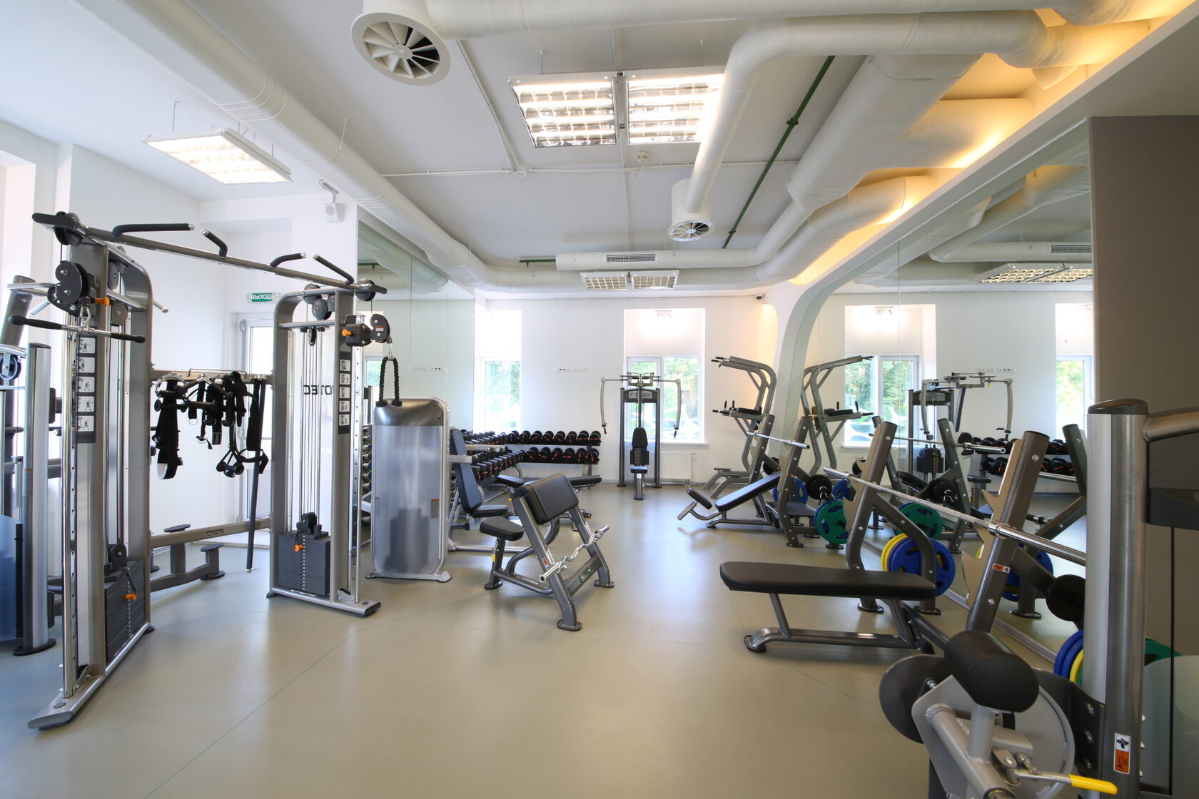 Спортзал лось. Серебряный остров спортзал. Бульвар Рокоссовского спортзал. Модерн спорт. Новая Спарта на Краснобогатырской.