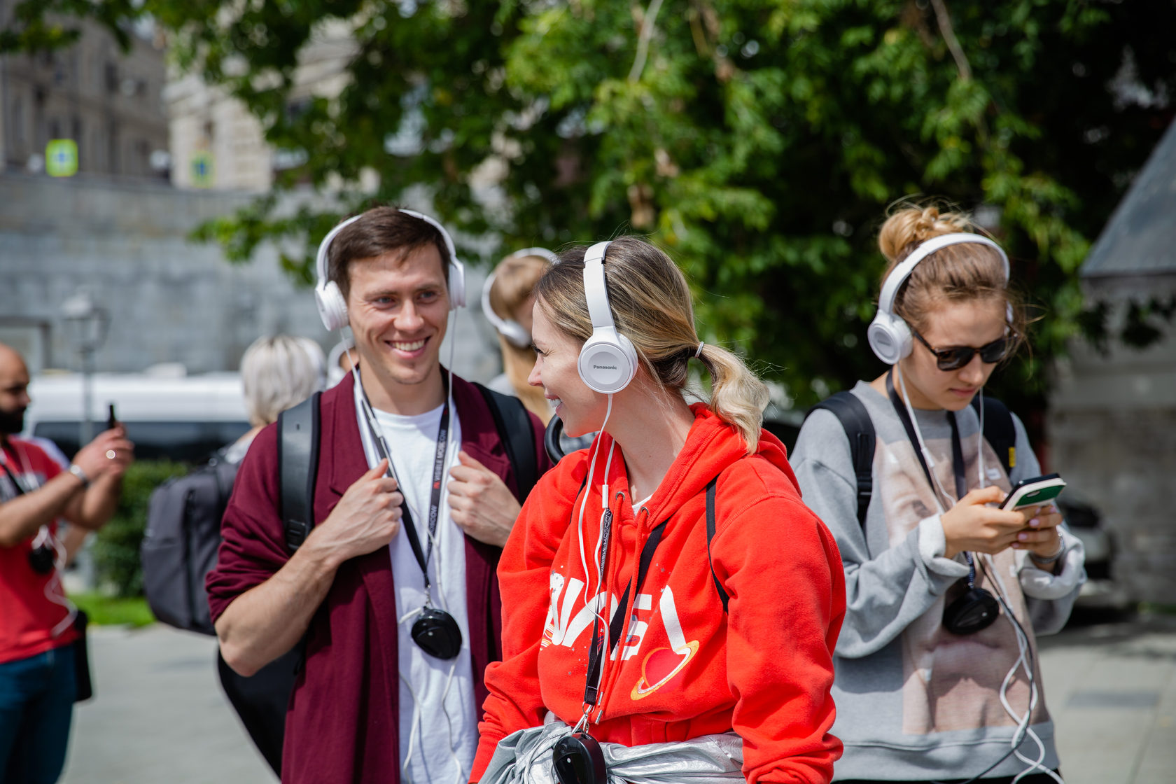 Невидимка москва. Невидимая москва. Невидимка москва. Актриса invisible moscow. Невидимая москва иммерсивная экскурсия.