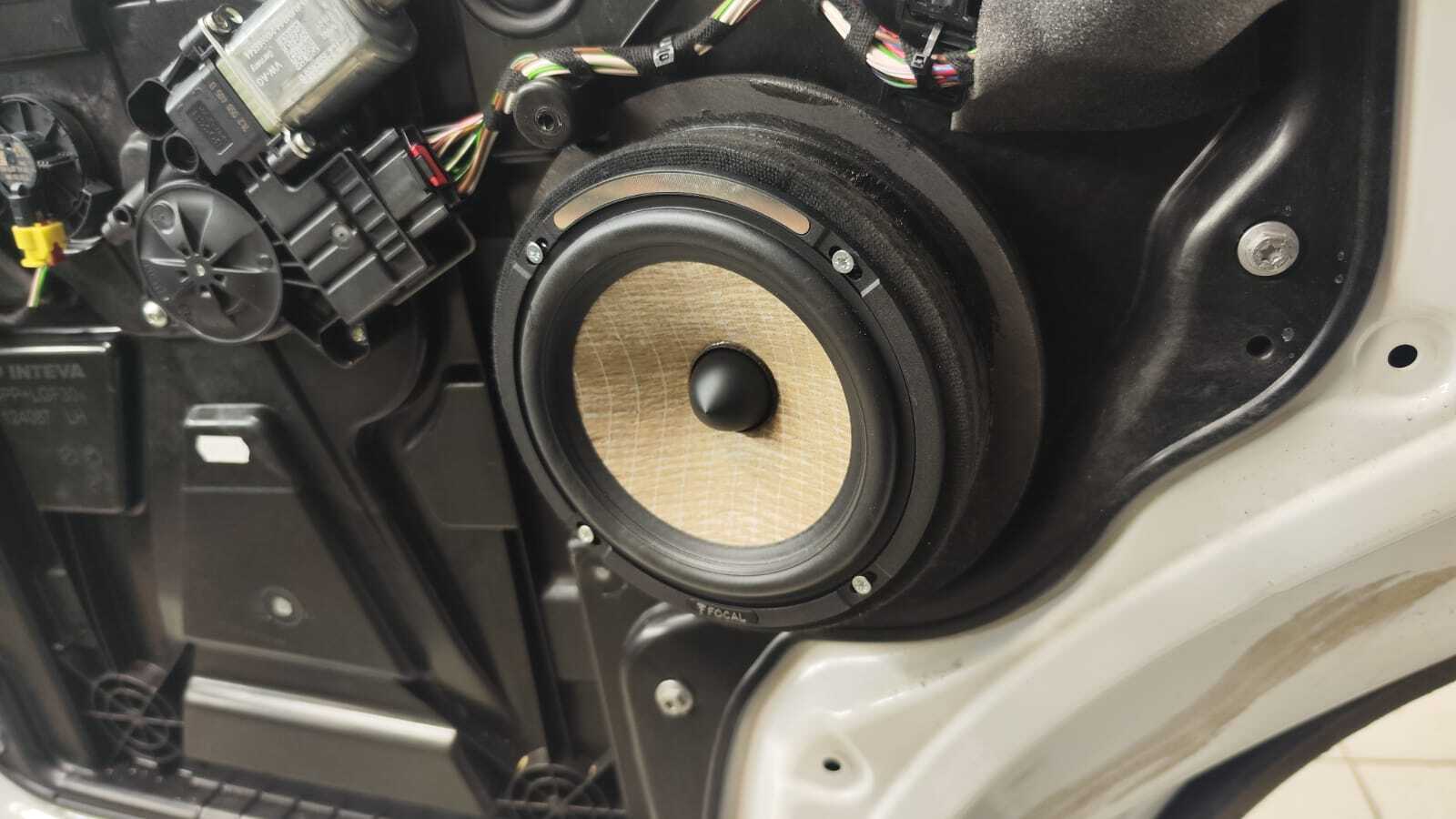 замена акустики динамиков колонок  volkswagen multivan t6