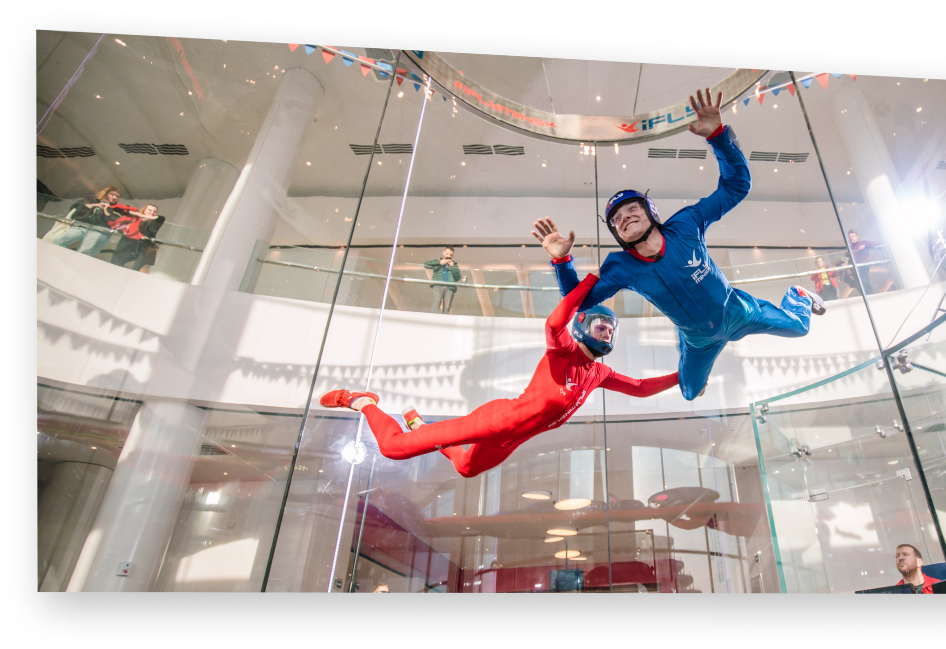 Флай минск. Полет в аэротрубе. IFLY Minsk. Корпорация фото. Полет в аэротрубе отзывы.