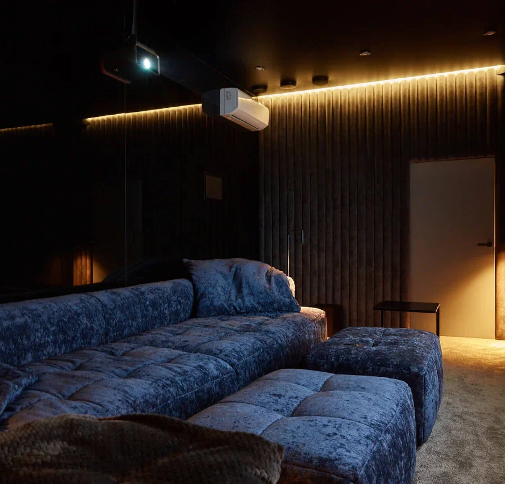 Prive Cinema House