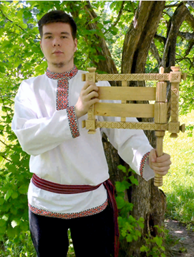 Народный духовой инструмент чипсаны