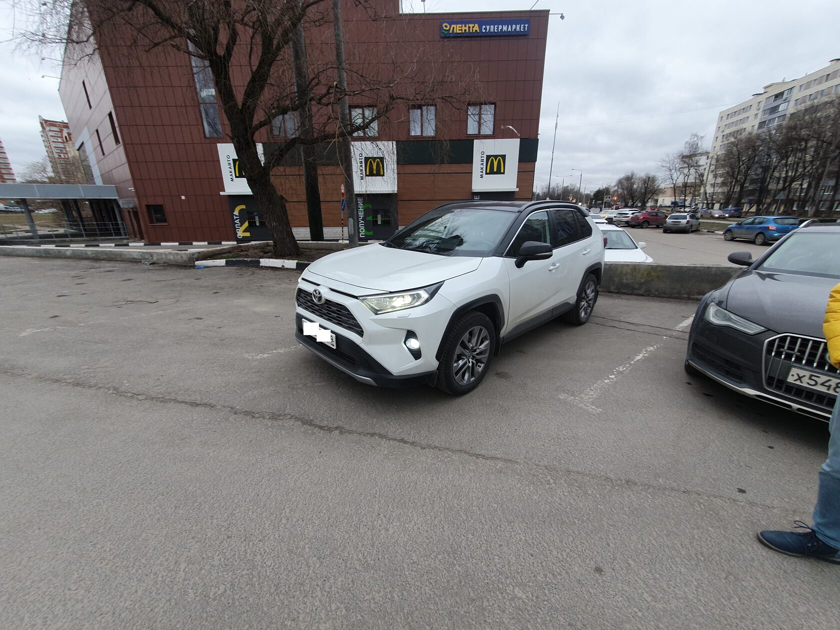 автозвук тойота рав 4 пятое поколение