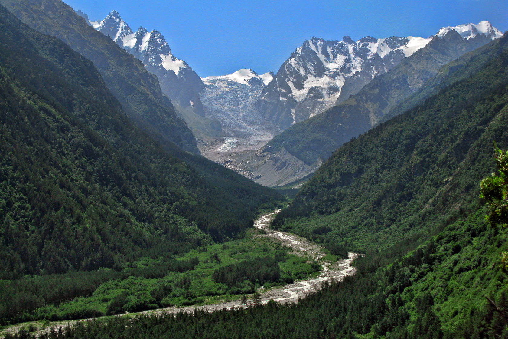 Северный кавказ сегодня. Дзинга Северная Осетия. Дигорское ущелье Северная Осетия. Горы Кавказа Осетия ущелье Дигорское. Горы Дзинага.
