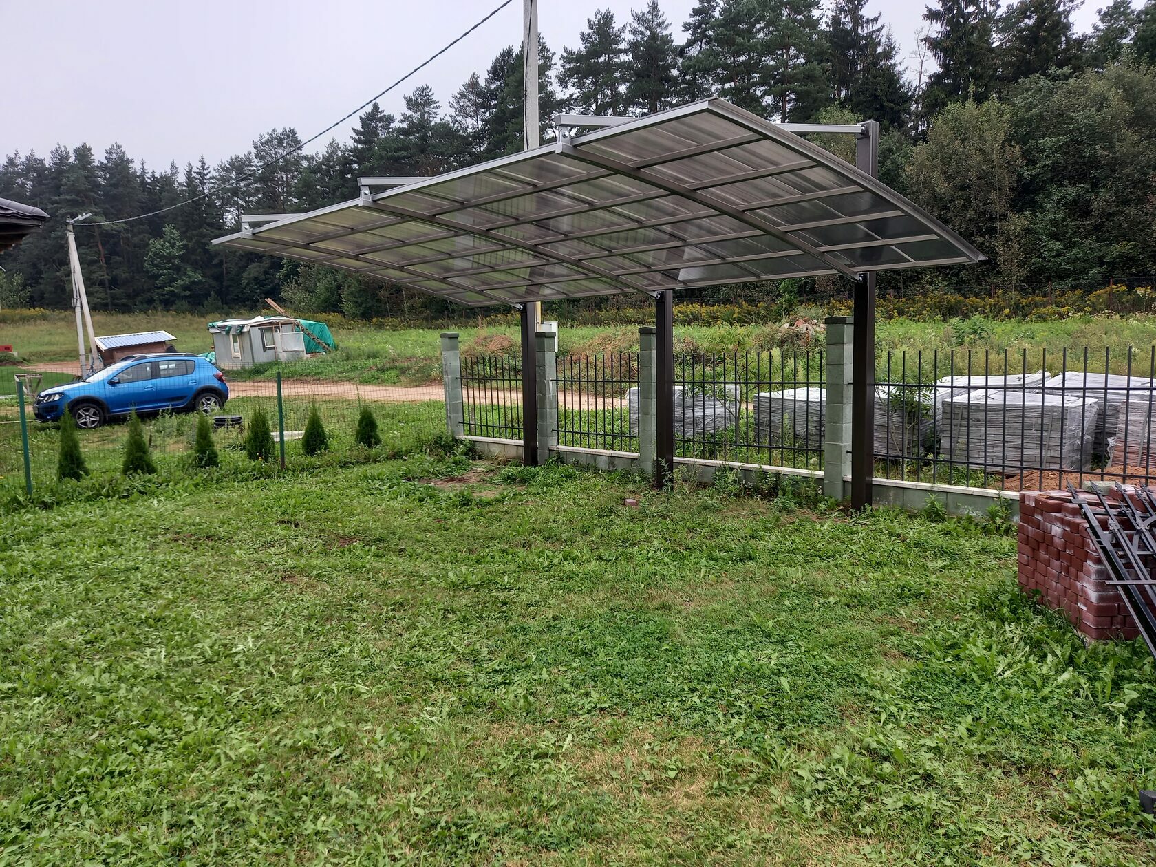 Консольные навесы для автомобиля из поликарбоната | Купить консольный ...