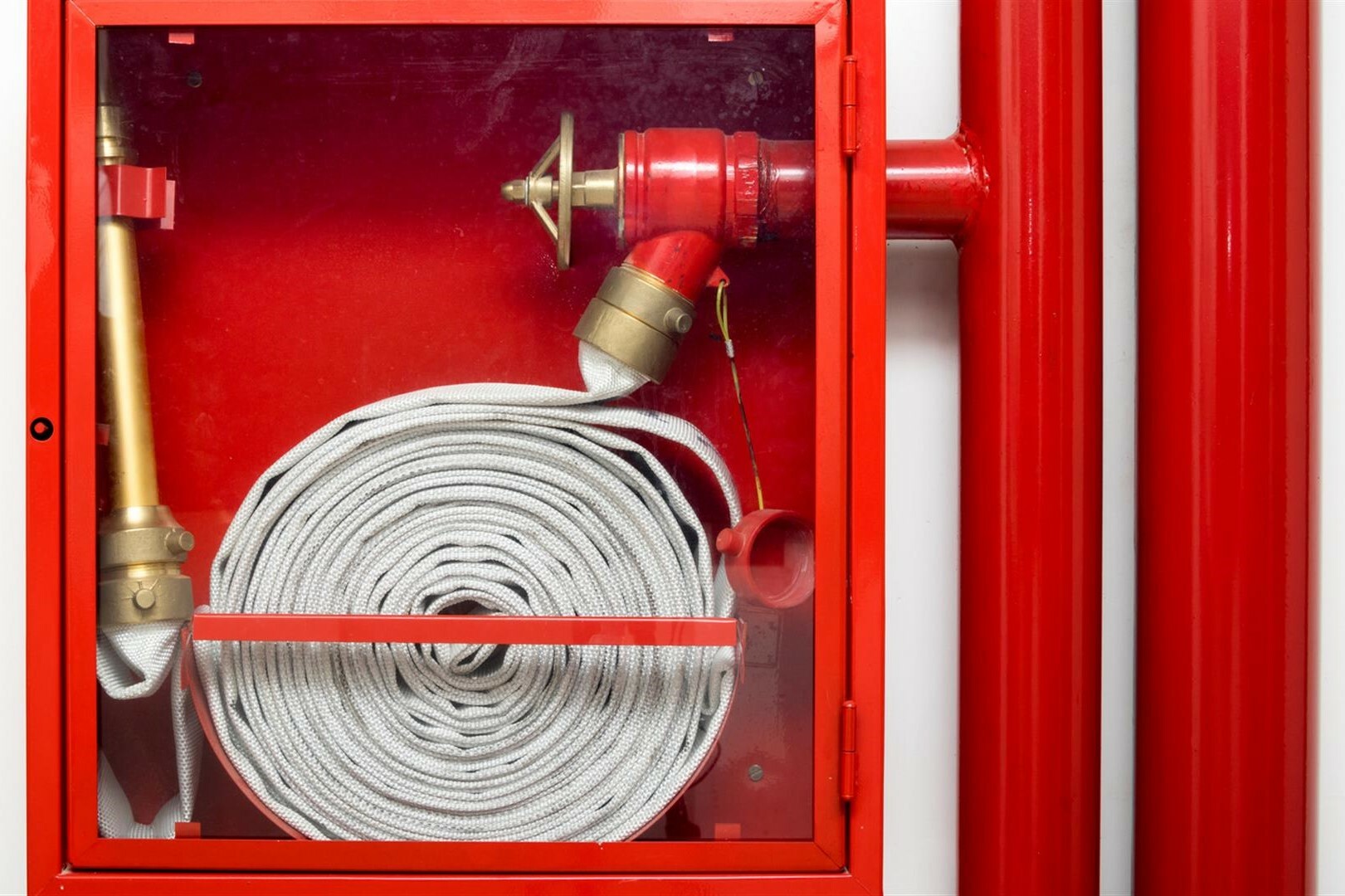 Срок эксплуатации пожарных рукавов в пожарных шкафах
