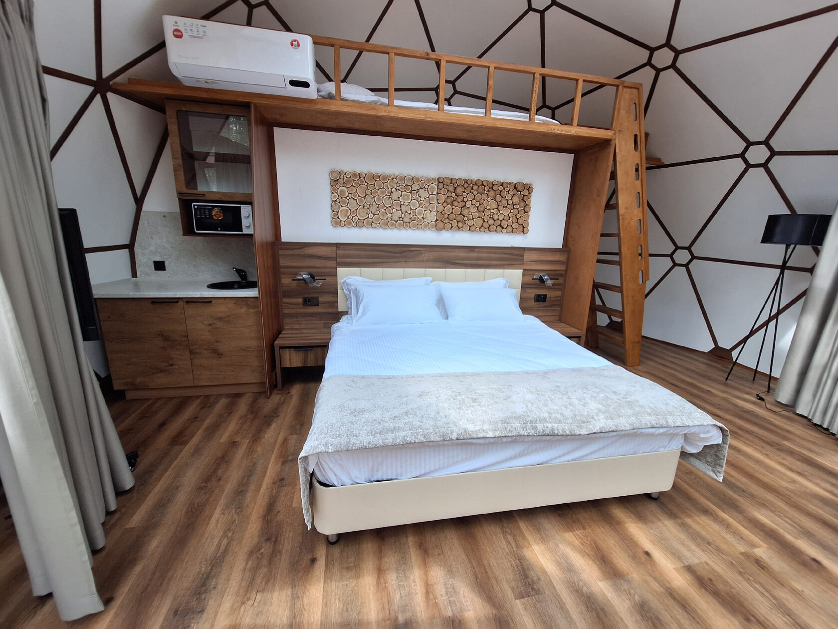 Купольный дом с мезонином