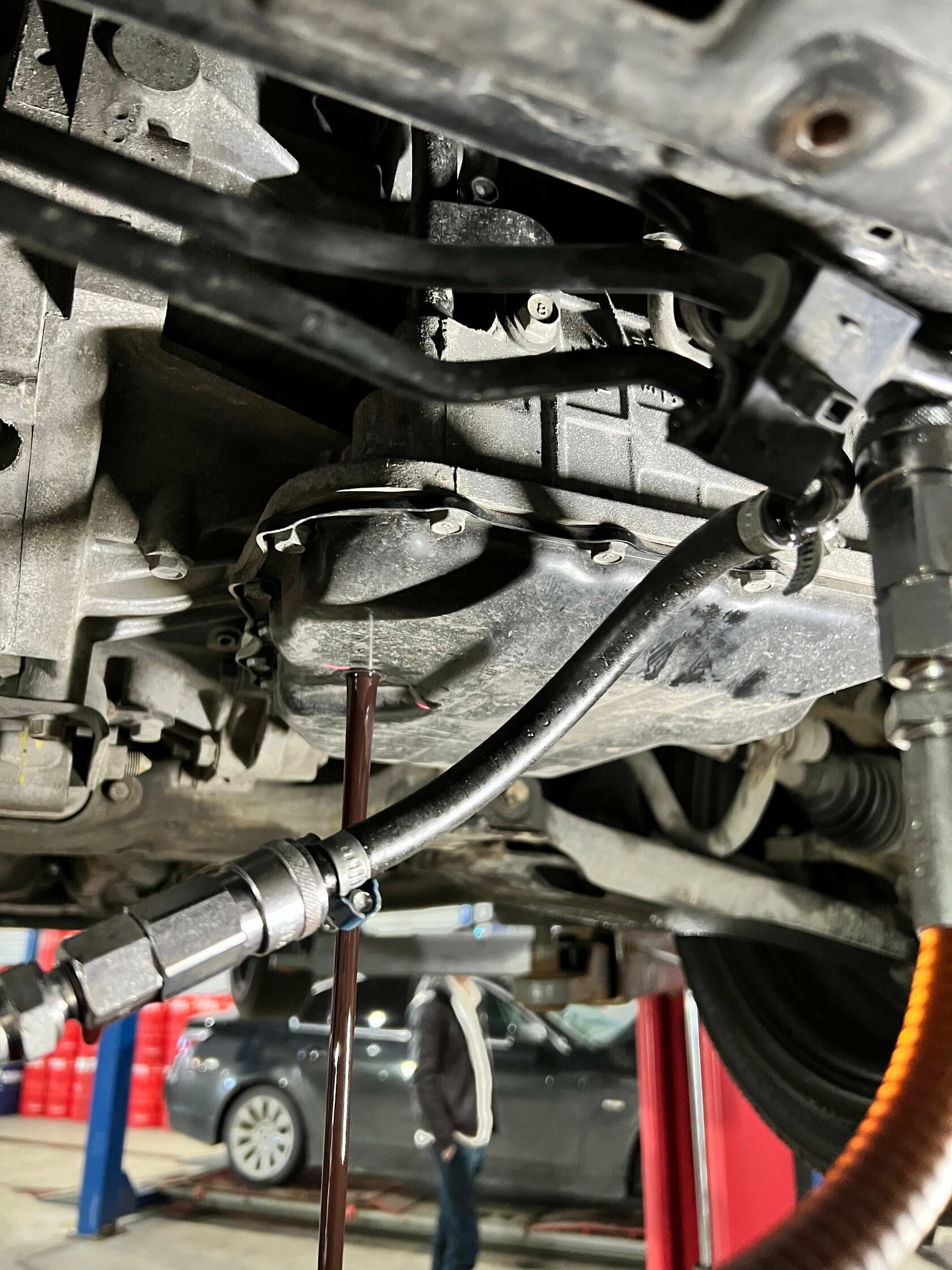 Слив масла из поддона A4CF1