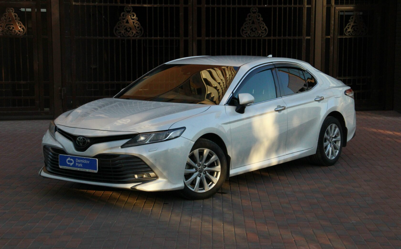 Toyota Camry аренда и прокат авто в Нижнем Новгороде Демидов Парк автопрокат