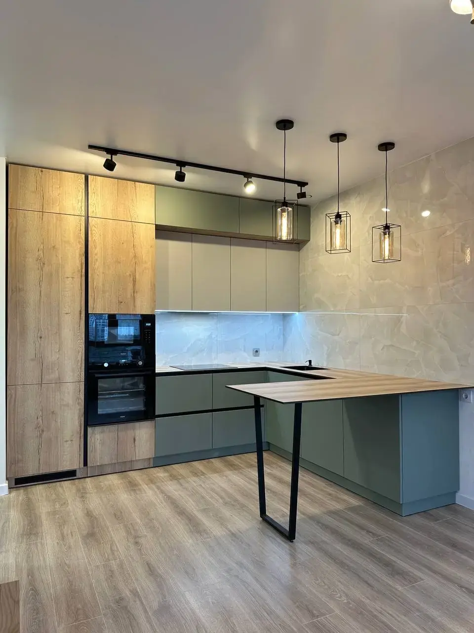 Кухня на заказ в Сургуте под ваши размеры с дизайном и установкой