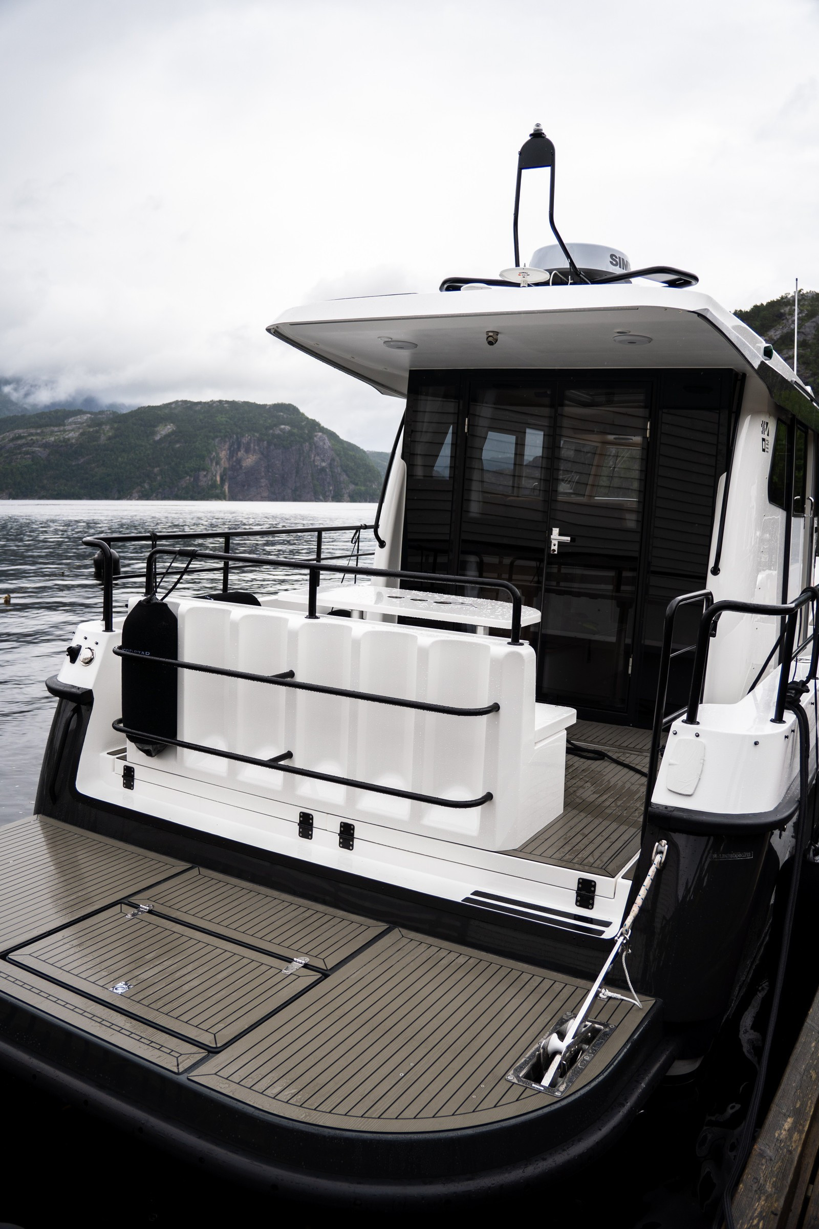 Nord Star 33+ гальюн с раковиной и отделкой