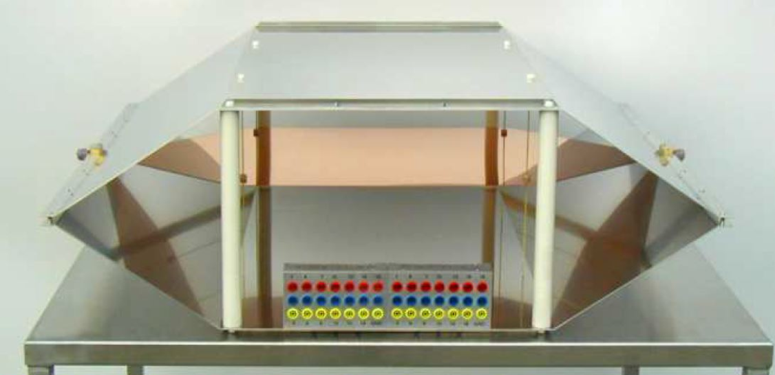 Qc012 камера. Тем камер. Тем камер. Фотограф с фотоаппаратом. Тем камер.