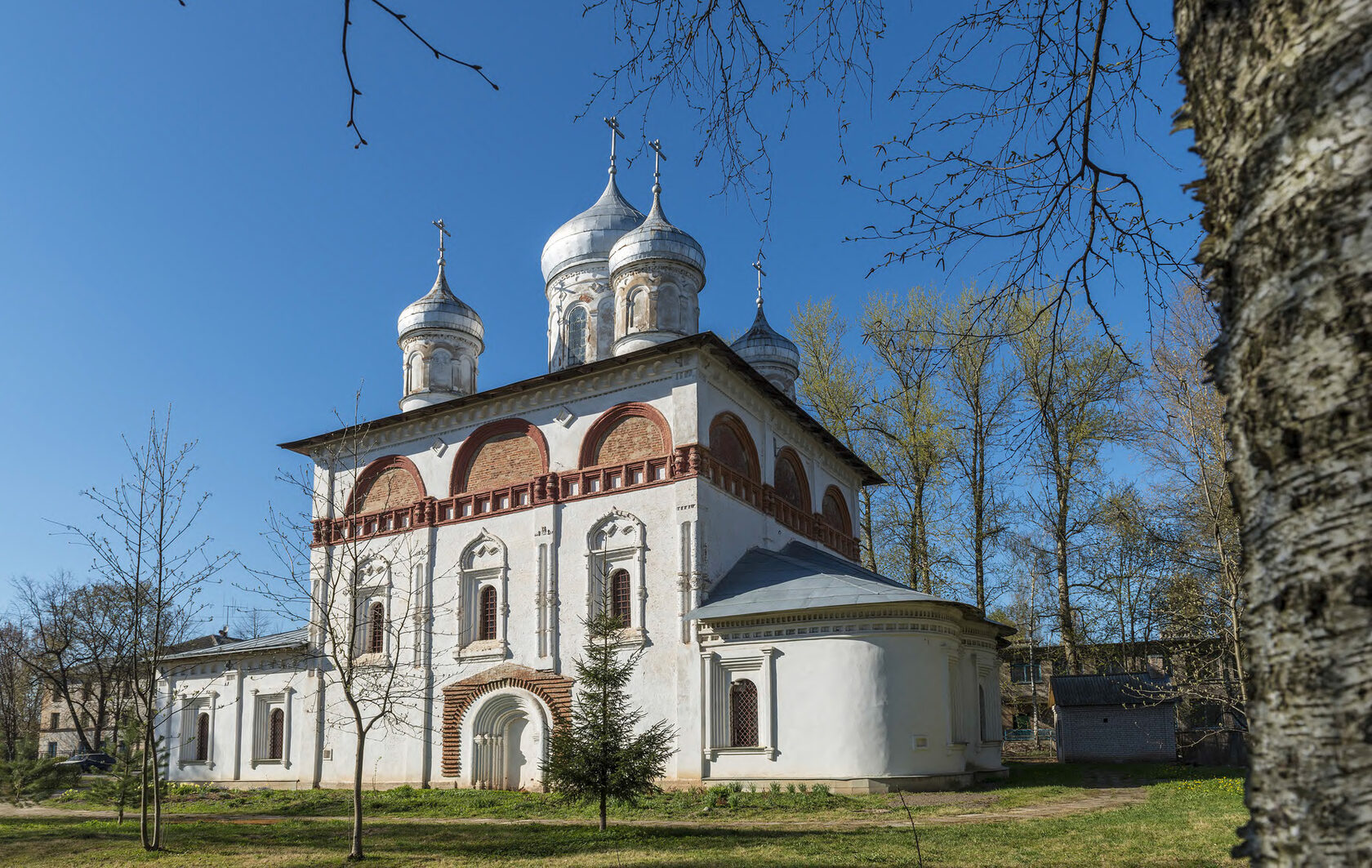 Старой руссой. Старая Русса Троицкий храм. Церковь Святой Троицы Старая РУСМА. Храм Святой Троицы, г. Старая Русса. 2.Церковь Святой Троицы Старая Русса.