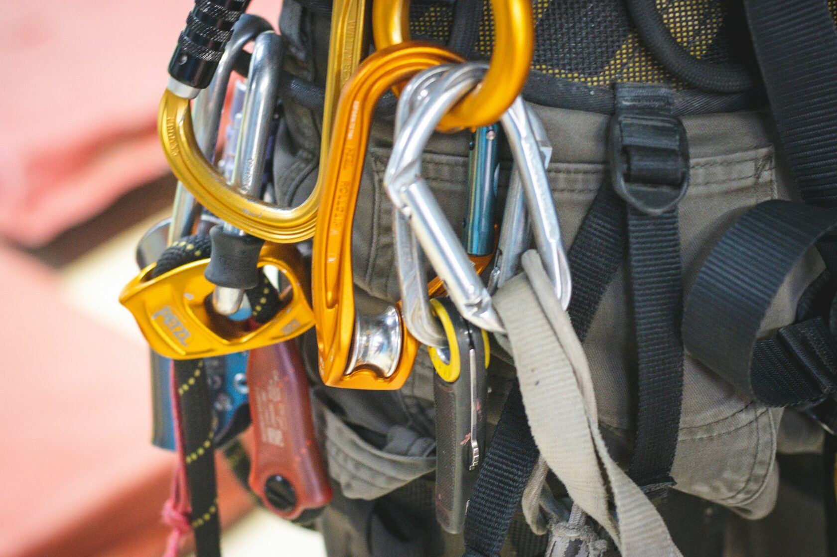 Страховочная верёвка и снаряжение Petzl