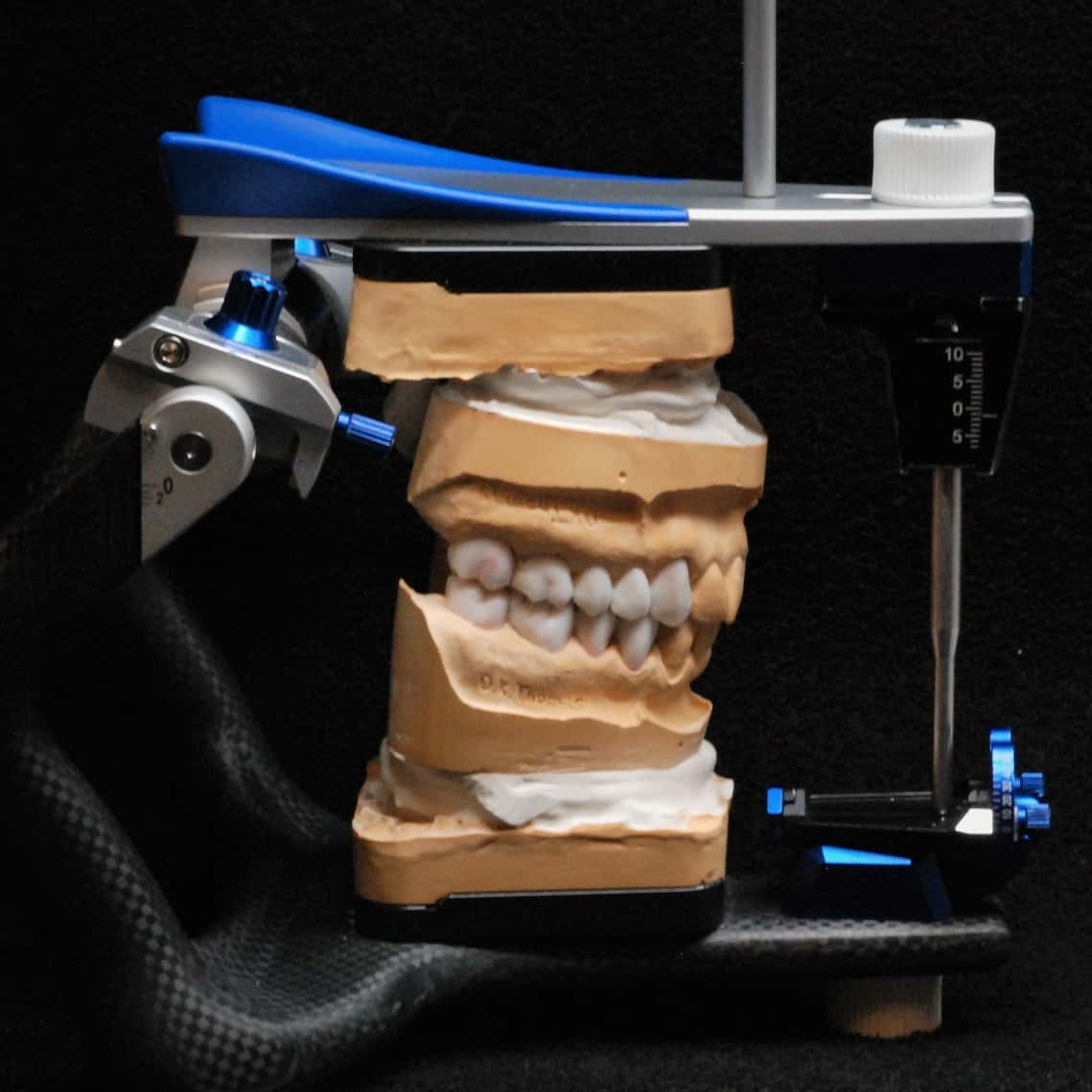 Артикулятор стоматологический с лицевой дугой фото