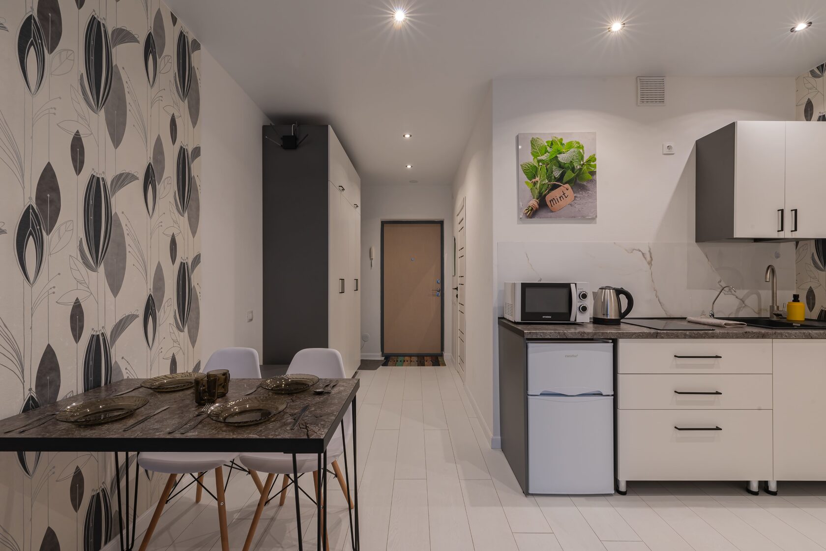 Ремонт маленькой кухни — оптимизация пространства, влагостойкие материалы, компактная сантехника