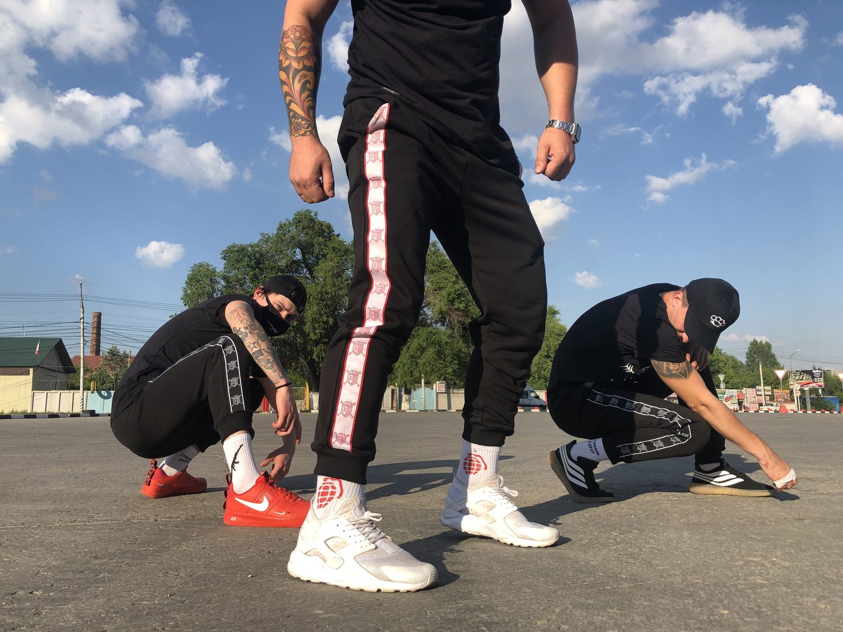 Спортивки наказали. Штаны Питерский щит Лампас.