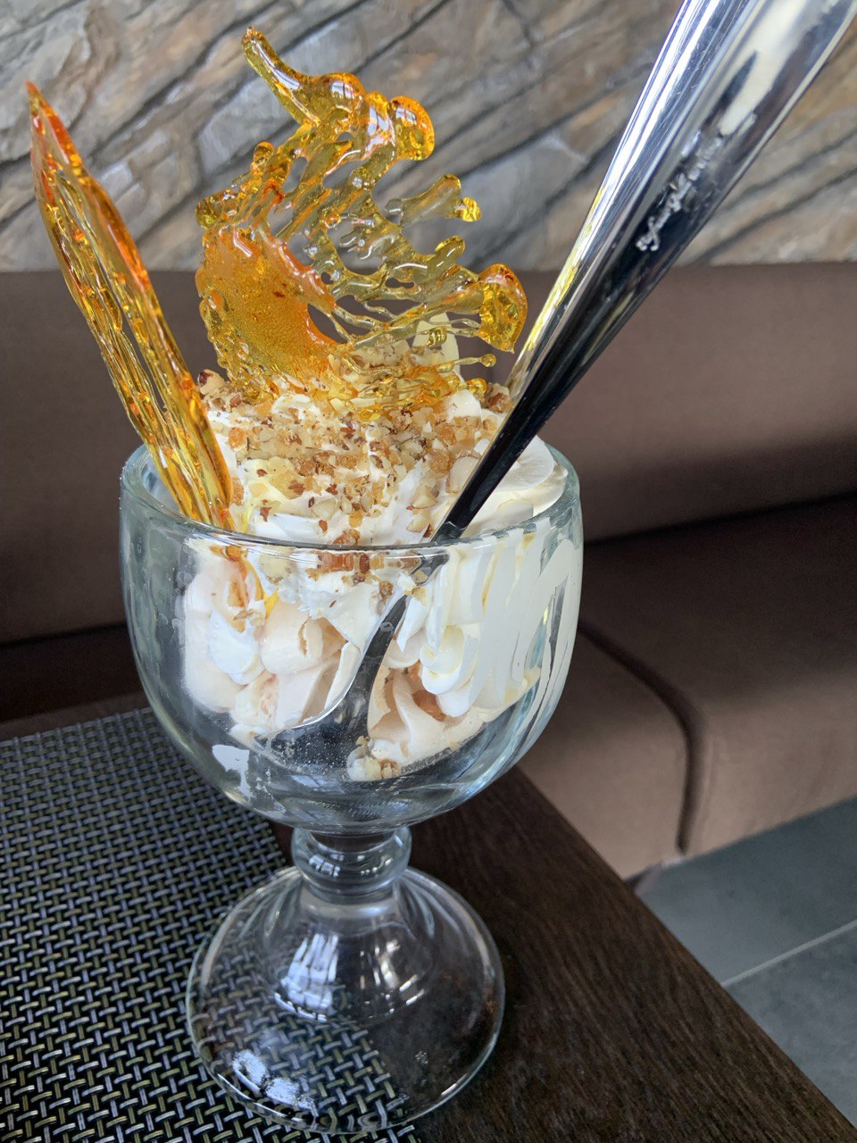 Десерт мороженое