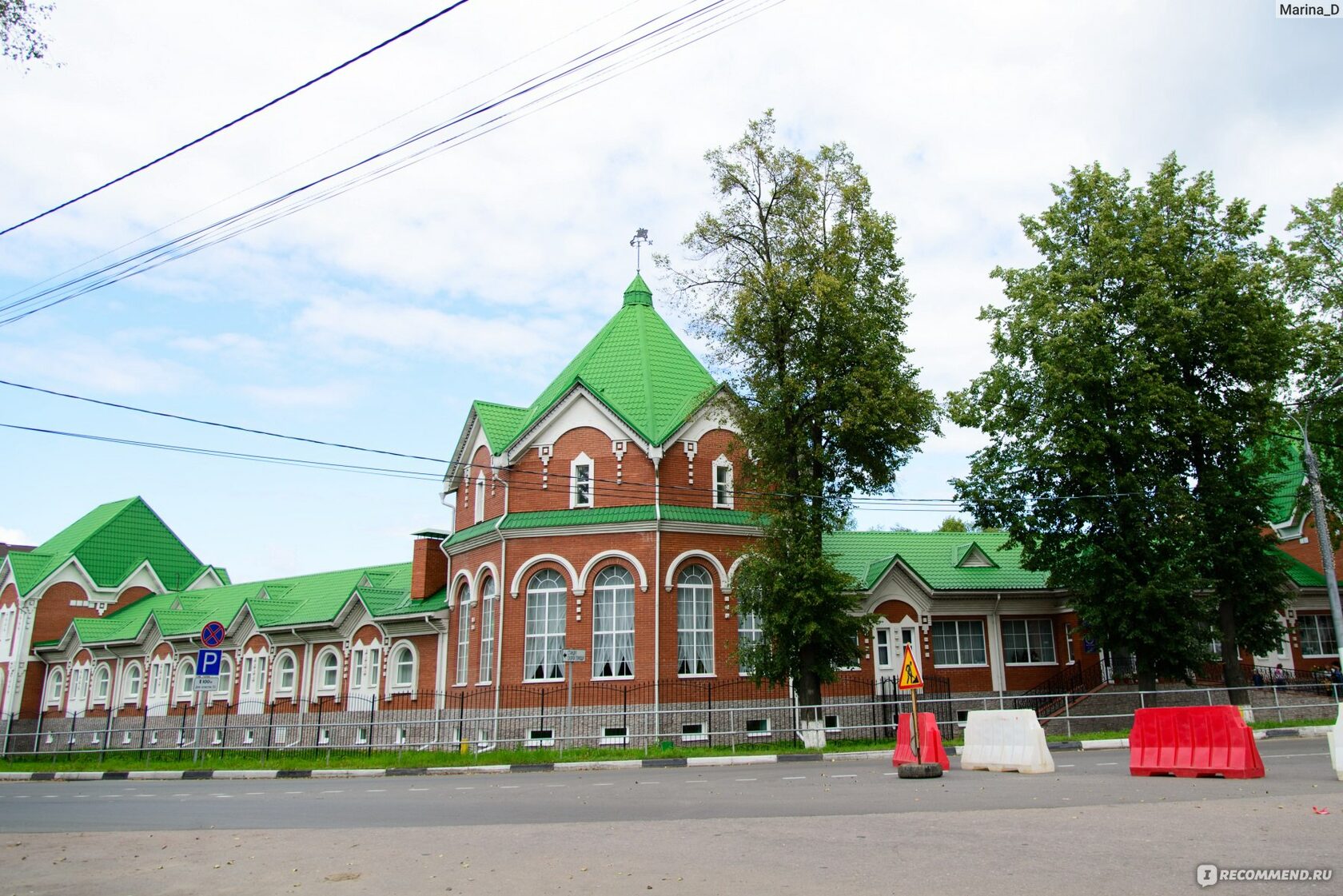 Клинское подворье. Клинское подворье, г.Клин. Клинское подворье Клин Московская область. Выставочный комплекс «Клинское подворье». Фотография Клинское подворье Клин Московской области.