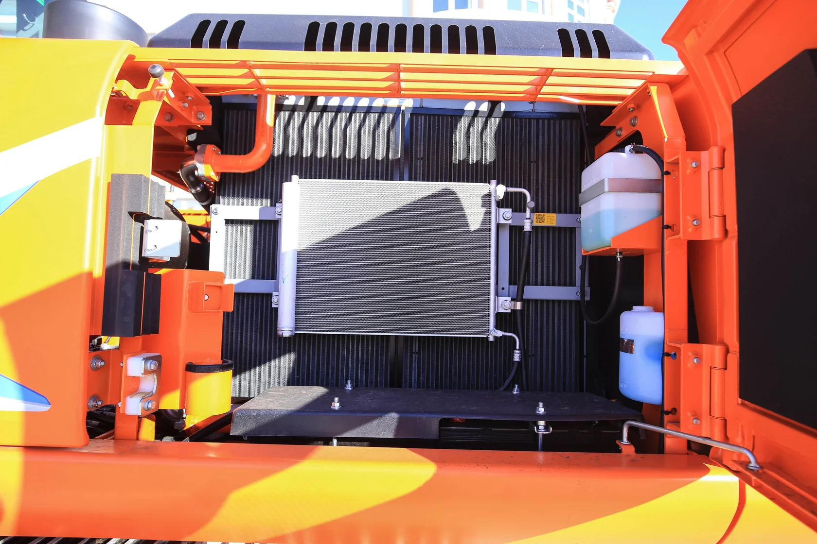 Гусеничный экскаватор LONKING CDM 6205