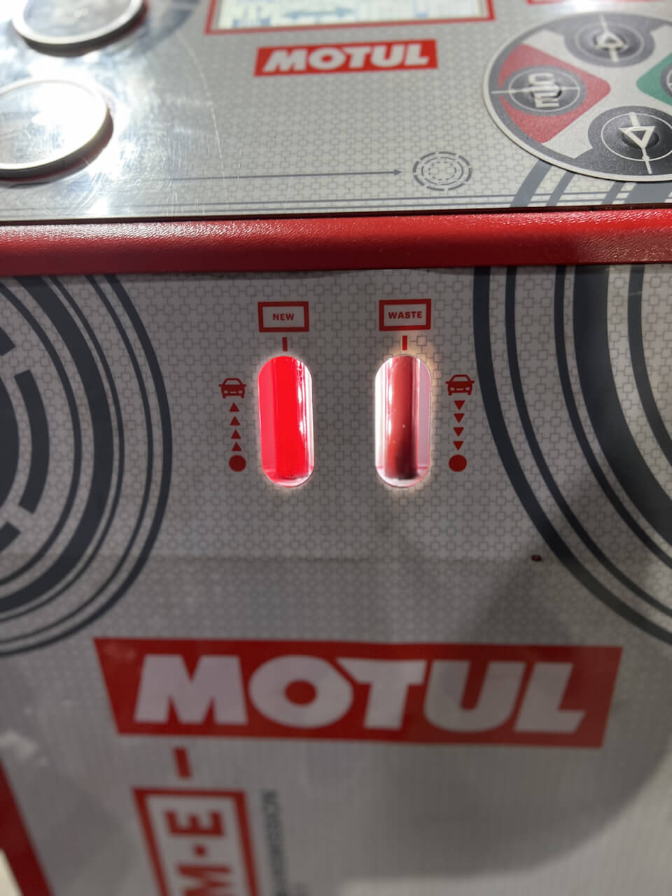 Установка Motul Evo для аппаратного замещения масла в АКПП Toyota