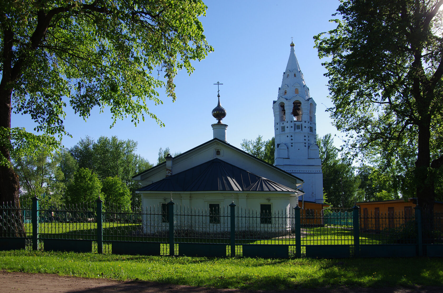 крестовоздвиженский собор в тутаеве