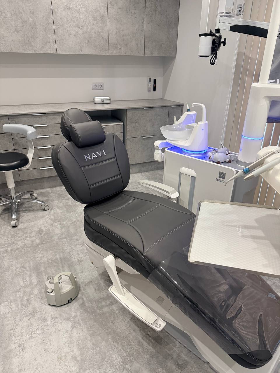 Матрас Topper Med Exclusive с вышивкой логотипа на установке Stern Weber в Navi Clinic, Санкт-Петербург