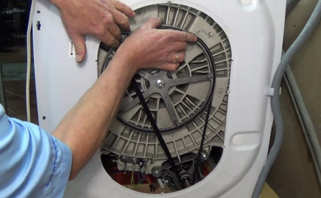Ремонт стиральной машины замена индезит. Подшипник барабана стиральной машины Занусси fl904cn. Стиральная машина Индезит с прямым приводом. Привод барабана стиральной машины Индезит.