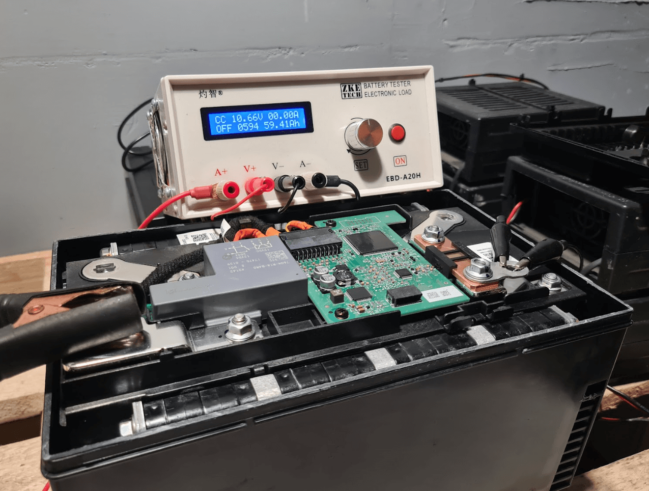 Аккумуляторы на Порше новые или восстановленные в техцентре Battery