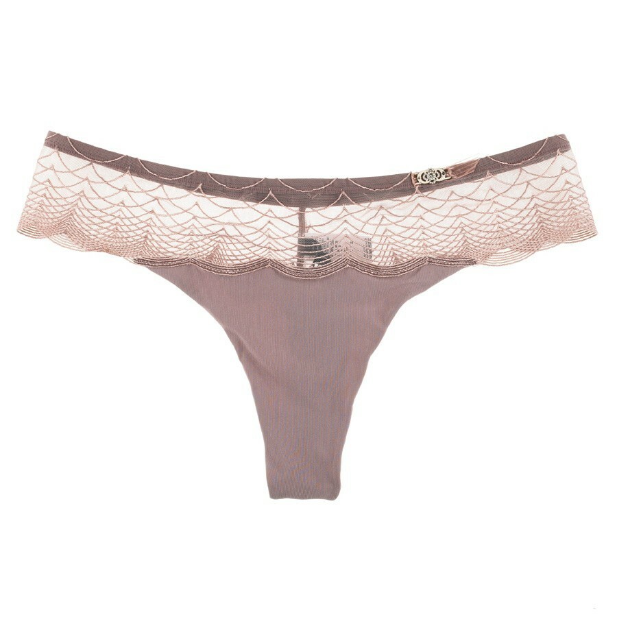 Набор трусов стринги. CR 4216 thong трусы. Трусы стринги Pierre Cardin. Трусы стринги унисекс.