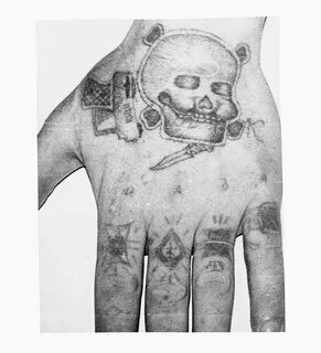 Значение татуировки «Роза и кинжал»