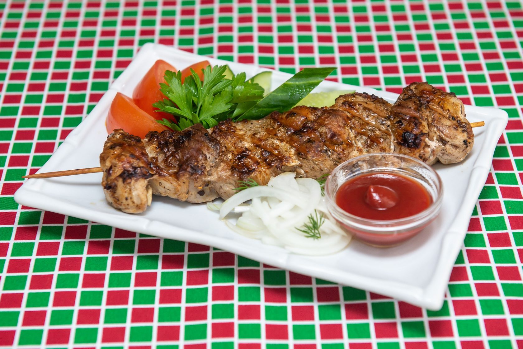 Где можно вкусно покушать шашлык. Где в екатеринбурге можно поесть вкусный шашлык. где в москве вкусно и недорого поесть шашлык.