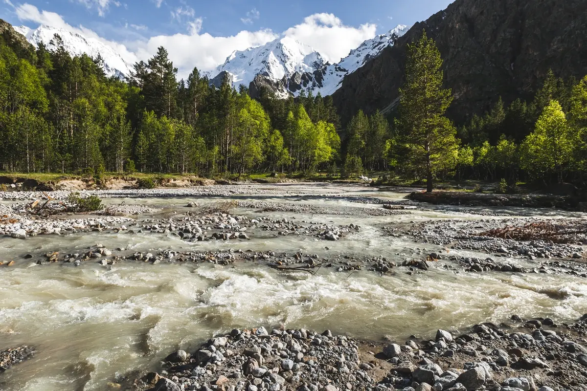 вид на реку в Уллу-Тау