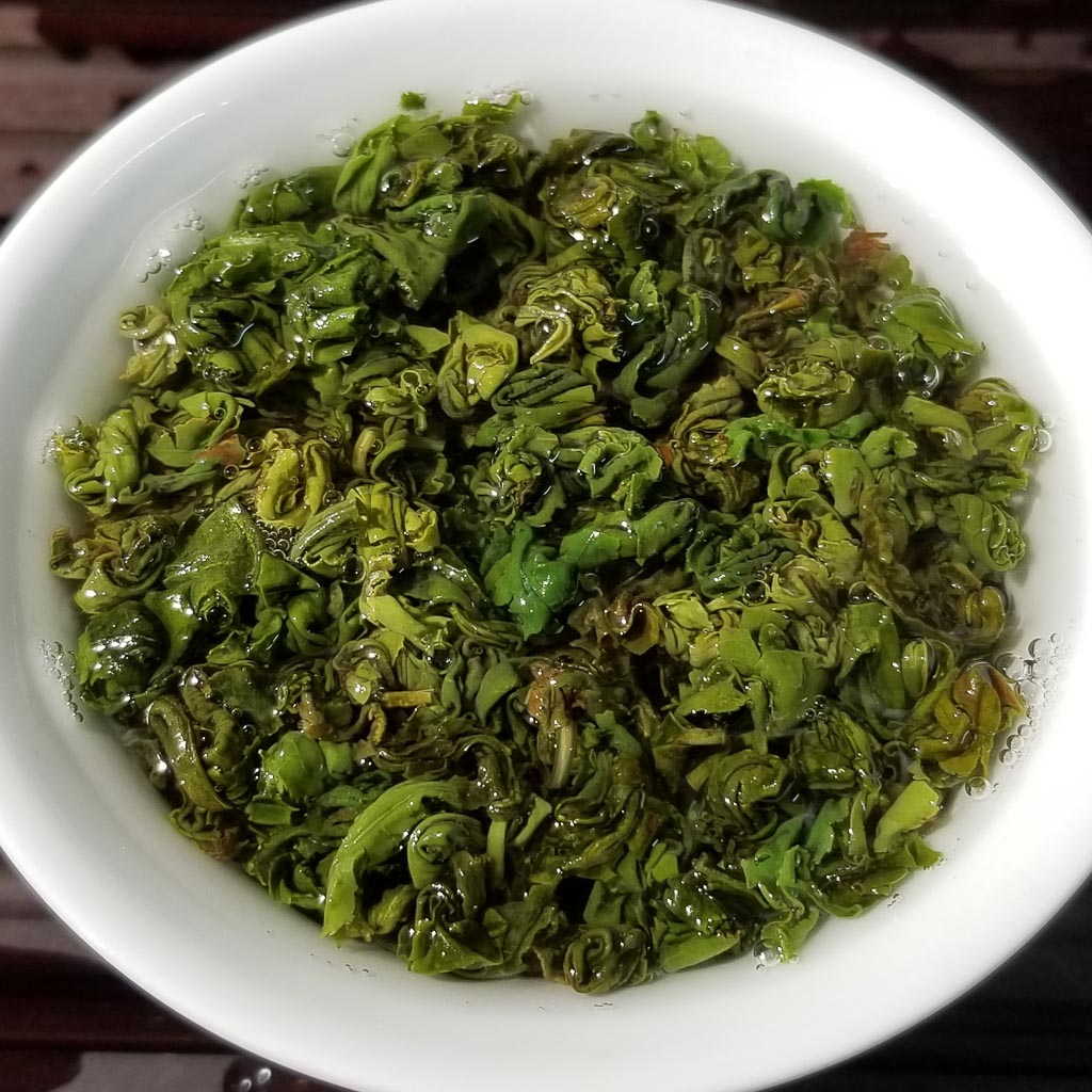 Bright emerald Green Snail infusion