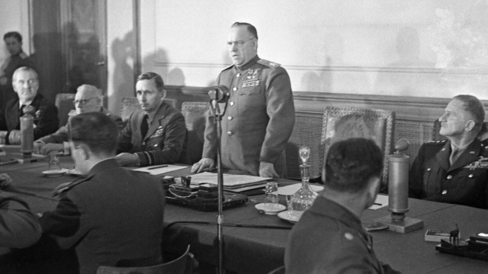 Карлсхорст акт безоговорочной капитуляции Германии Жуков Кейтель 1945
