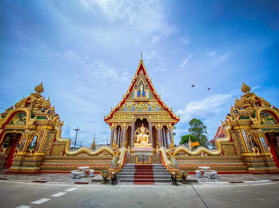 Wat Huay Mongkol