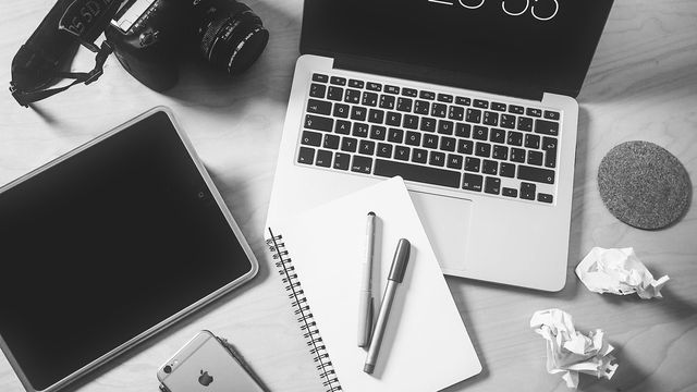 Ціни на ноутбуки зростають наприкінці року. Пояснюємо просто, чому так відбувається і коли найвигідніше купувати. Купити ноутбук у техно рум. ціни на ноутбуки 2025, чому дорожчають ноутбуки, ноутбук Black Friday 2025, купити ноутбук технорум, знижки на но