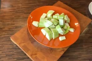 Приготовление крем-супа из цветной капусты со сливками: шаг 1