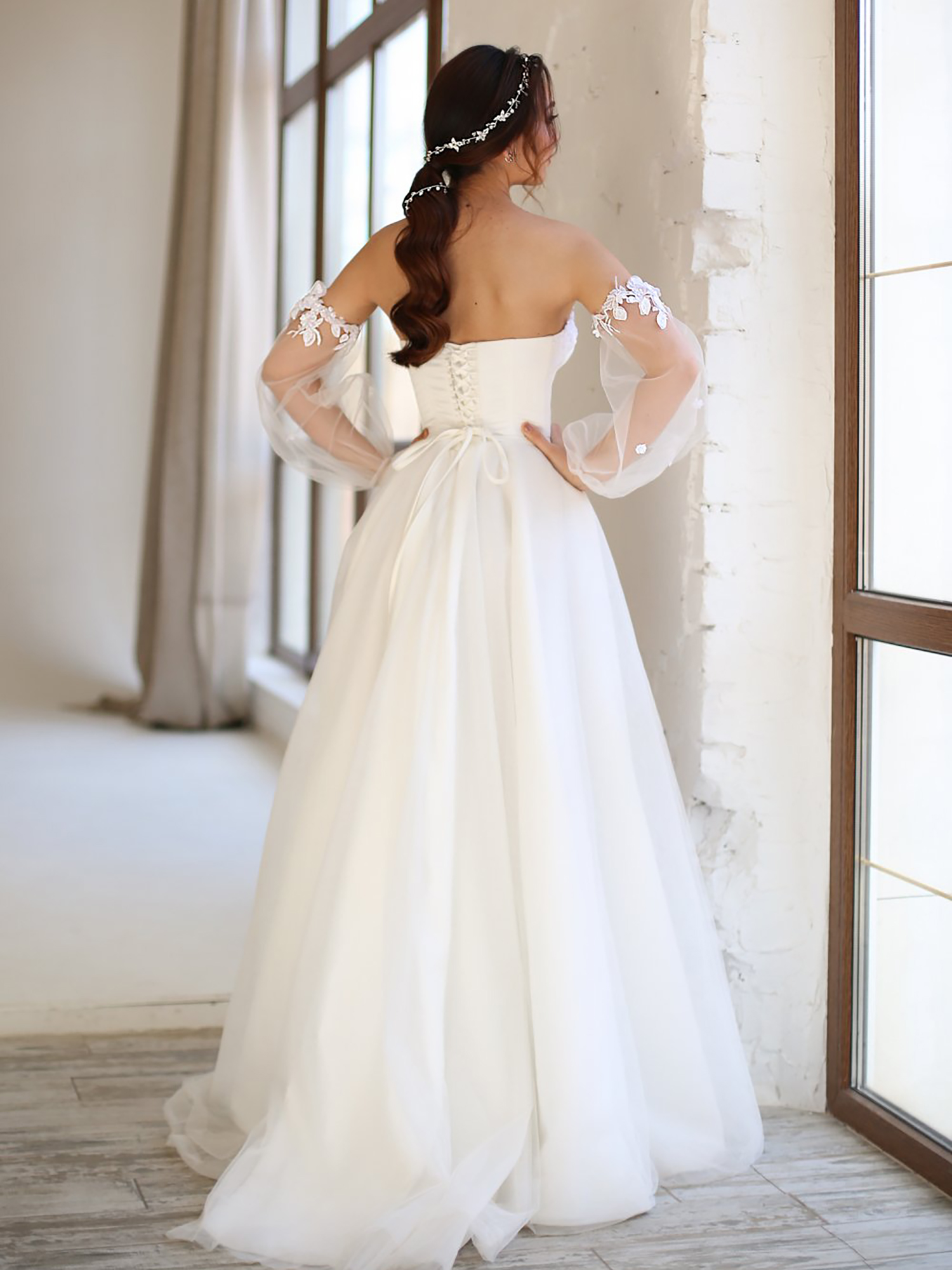 Свадебное платье с рукавами фонарями
