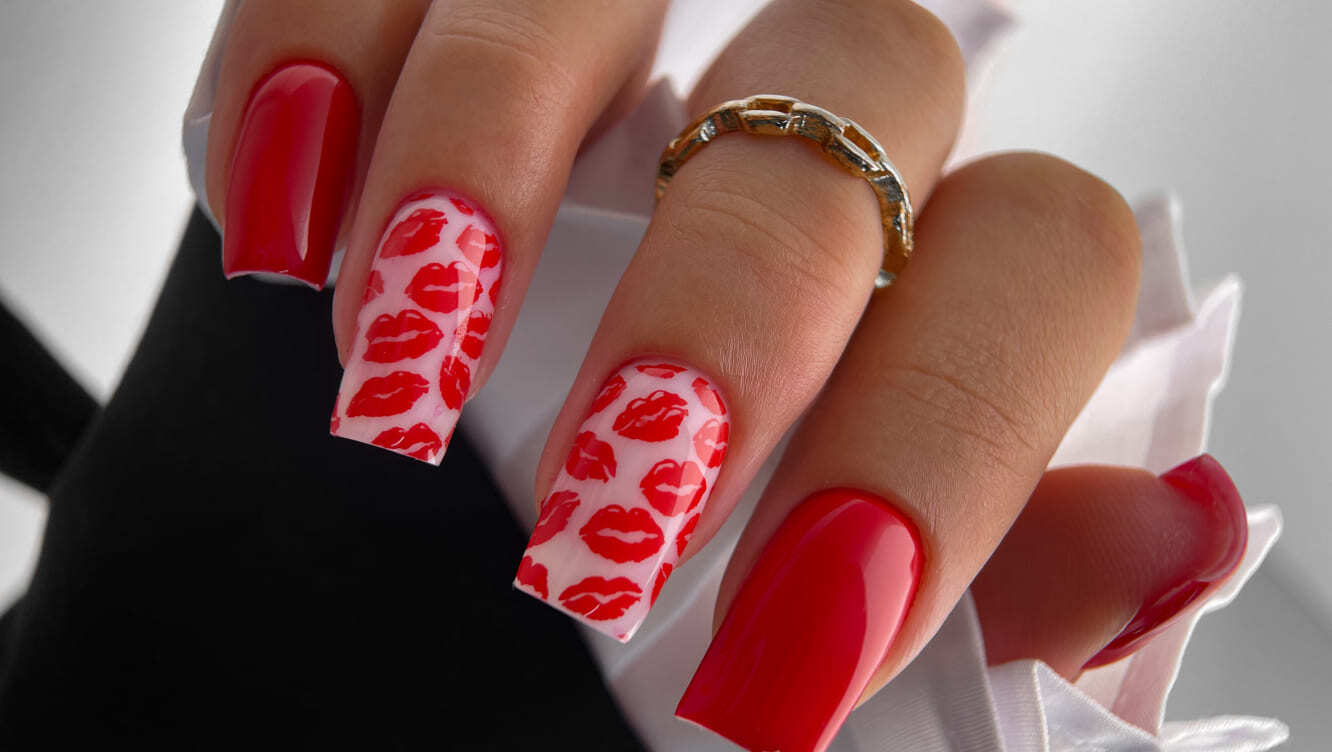 Работа ученицы после прохождения курсов по маникюру 