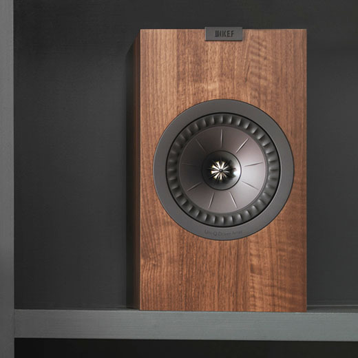 KEF серии Q в цвете Walnut​