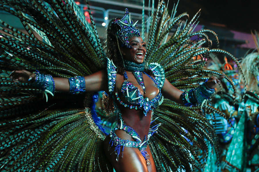 Бразильский карнавал разврат... jonathan23