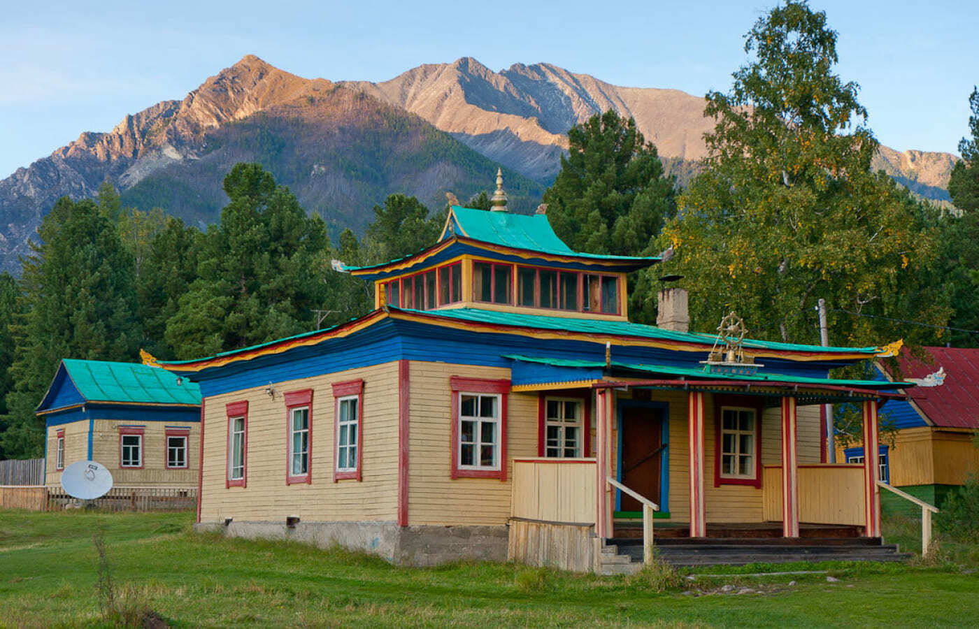 Аршан пансионат. Тункинская Долина (курорт Аршан). Тунка курорт Аршан. Курорт Аршан Байкал. Дацан Аршан Тункинский.