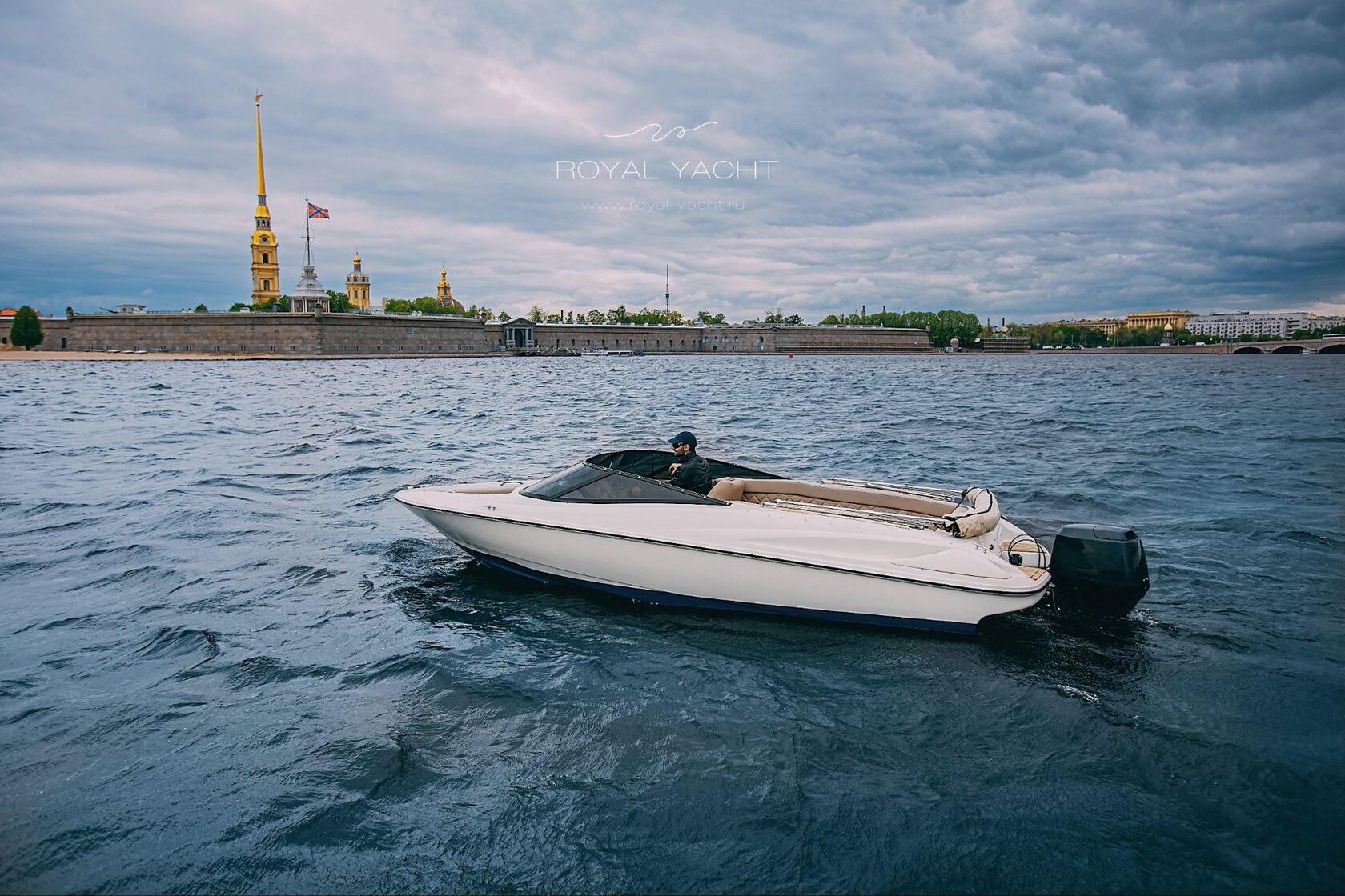 Лодка 25 метров. Кабинный катер. Sea pride 1100 новый флагман алюминиевых катеров. Яхта azimut grande. Лодка 25 метров.