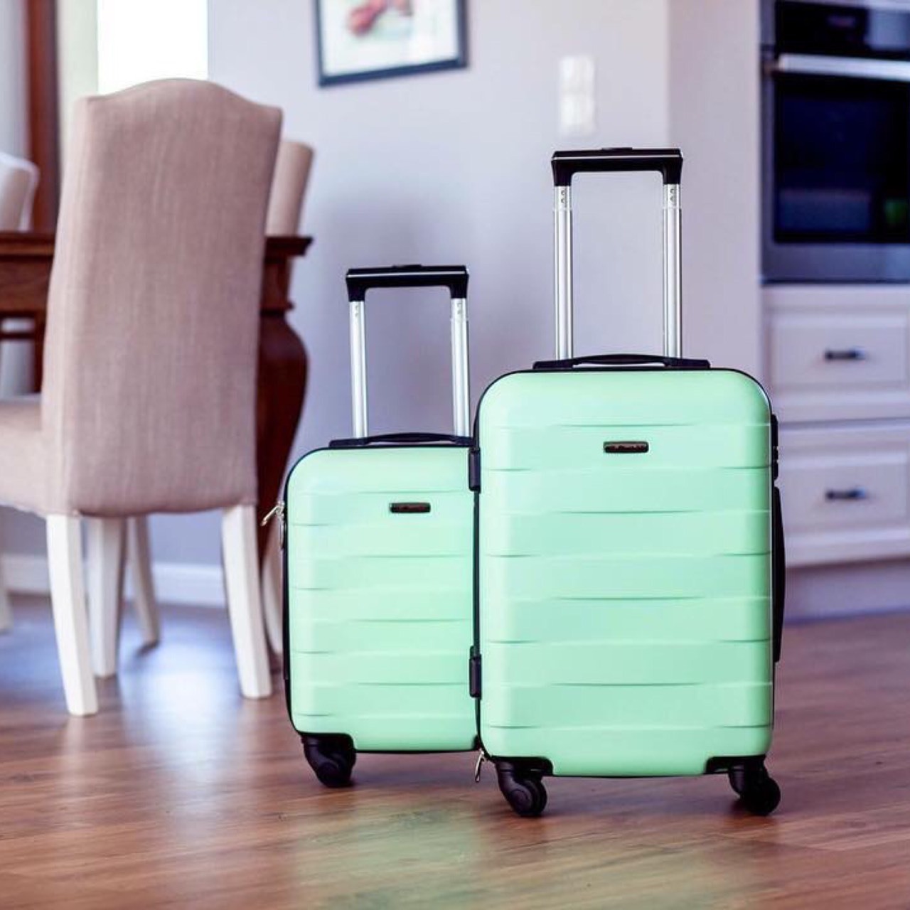 Какого цвета выбрать чемодан