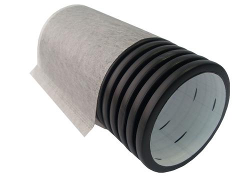 Дренажные трубы с перфорацией и геотекстилем в Санкт-Петербурге