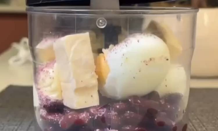 Приготовление паштета из фасоли и плавленного сыра: шаг 3